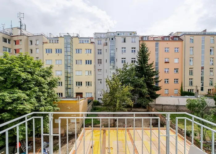 Ferienwohnung Blueground Nusle Balcony Nr Vysehrad Prg-67 Prag