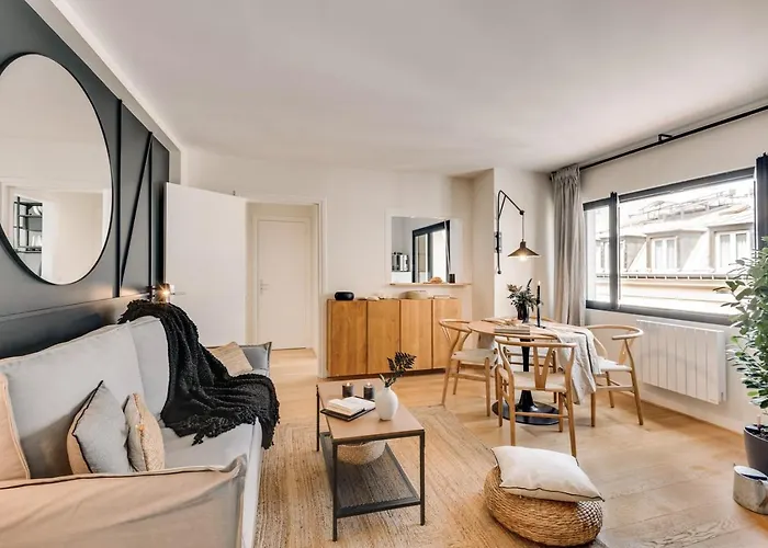 Font - 1 Chambre Et Balcon A Opera Paris