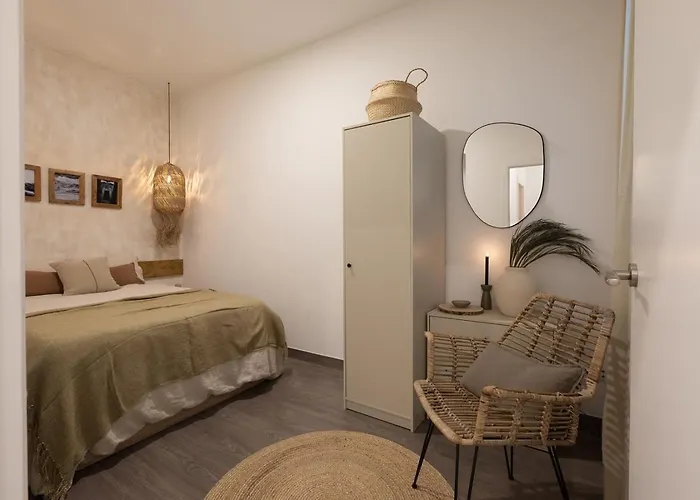 Damar - 2 Bedrooms And Balcony In Eixample Dreta Barcelona