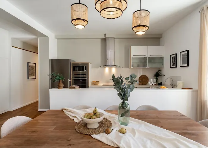 Alora - 3 Bedrooms In Goya Madrid