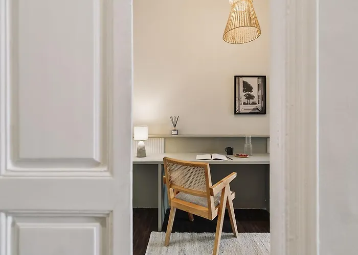 Albori - 2 Bedrooms And Balcony In Eixample Dreta Barcelona
