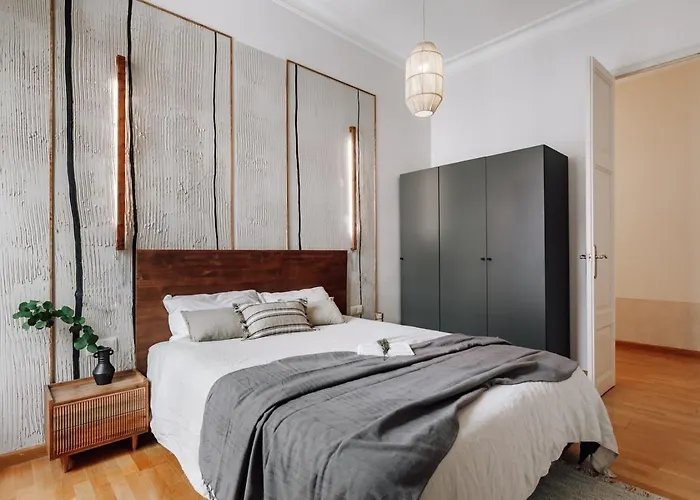 Vico - 4 Bedrooms And Office In Eixample Dreta Barcelona