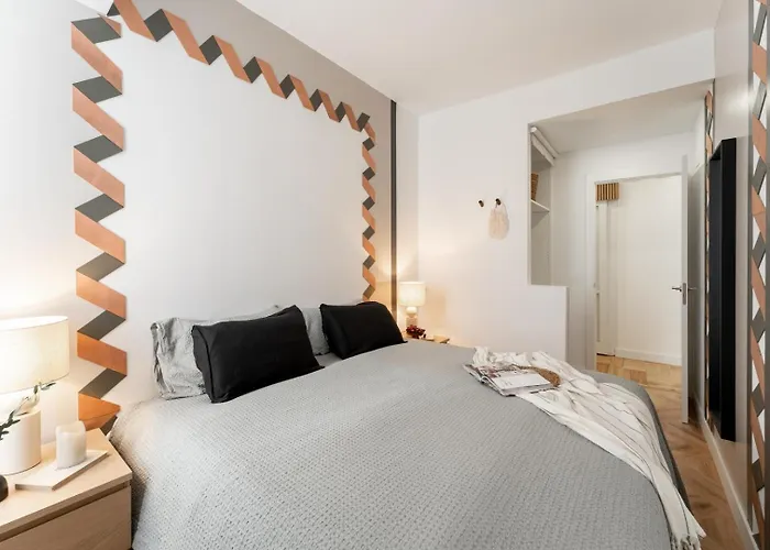 Serdar - 2 Bedrooms In Hispanoamerica Madrid