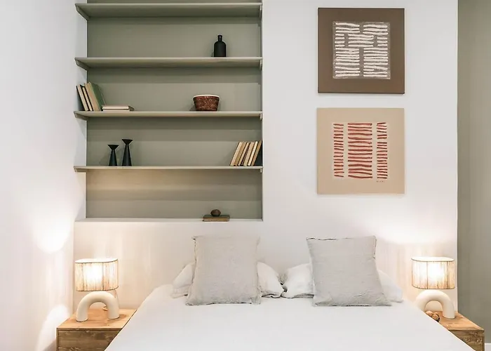 Velino - 4 Bedrooms And Office In Sant Antoni Barcelona