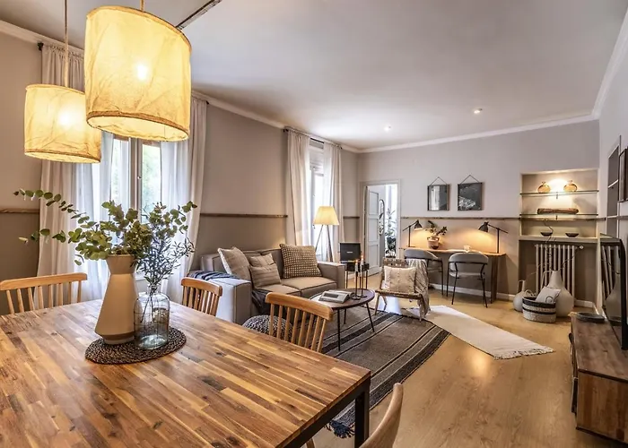 Aversa - 2 Bedrooms In Azca Madrid
