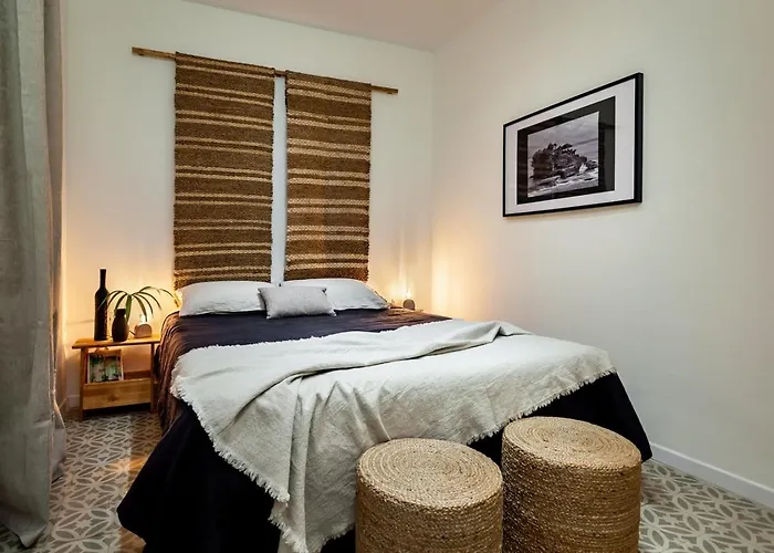 Natuna - 3 Bedrooms In Eixample Esquerra Barcelona