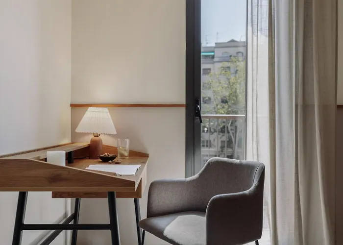 Punta - 3 Bedrooms With Pool In Les Corts Barcelona