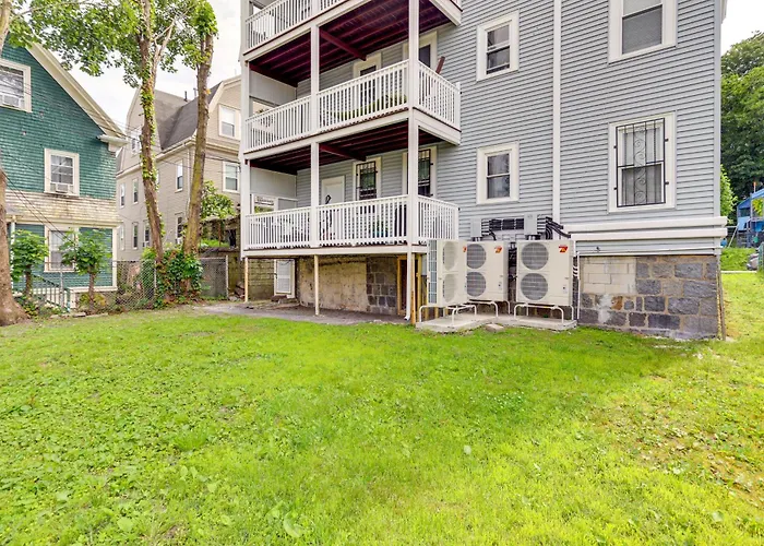 4 Mi To Fenway Park Pet-Friendly Dorchester Apt! Boston
