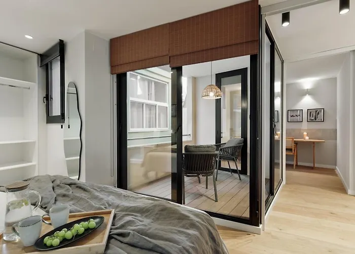 Gaudi - 3 Bedrooms And Terrace In Sant Gervasi Barcelona