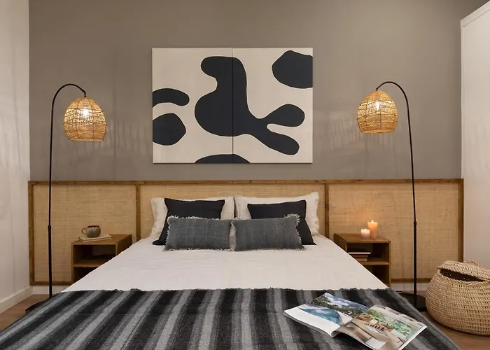 Tanah - 3 Bedrooms And Balcony In Eixample Dreta Barcelona