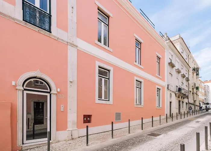 Marley - 1 Bedroom And Parking In Campolide Lissabon