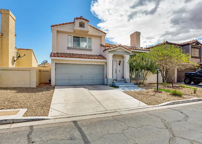 Pool Access Beautiful Modern Home In Las Vegas!