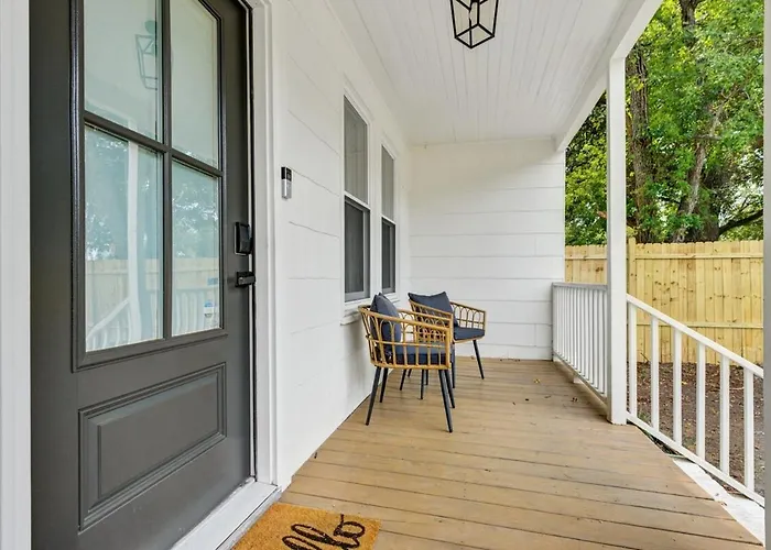 The Artist Finesse & Fun 2 Bedroom Charleston
