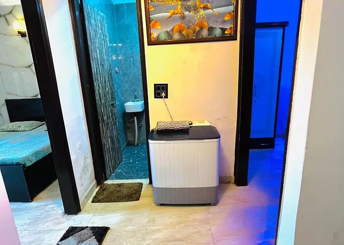 Private Apartment At Neu-Delhi