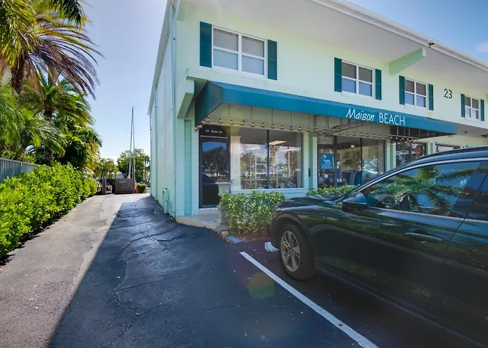 3 Mi To Ocean Riverfront Apartment In Vero Beach!