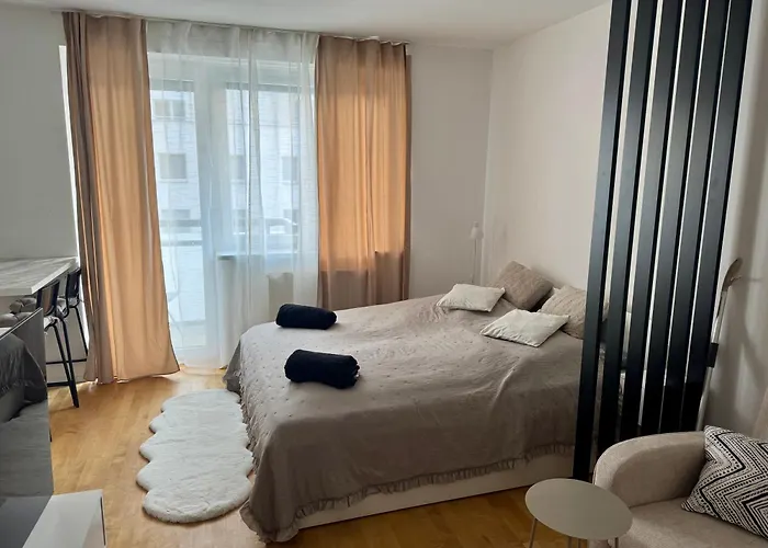 Apartment Riviera 2 Parking And Smart Check In Banská Bystrica