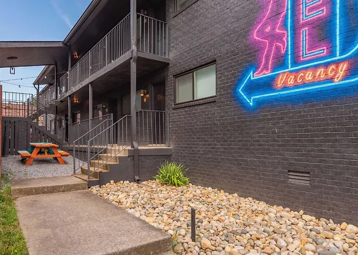 Amazing Dolly Apartment Nashville
