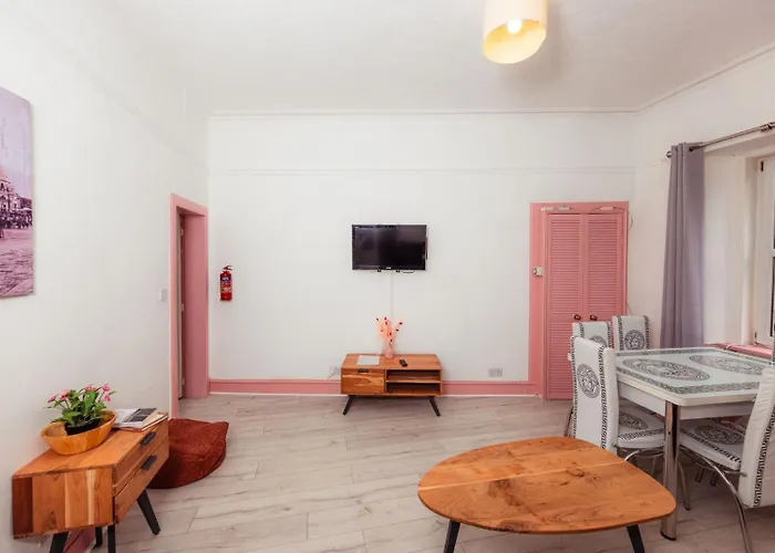 Cosy Central Apartment By The Meadows 11 Edinburgh