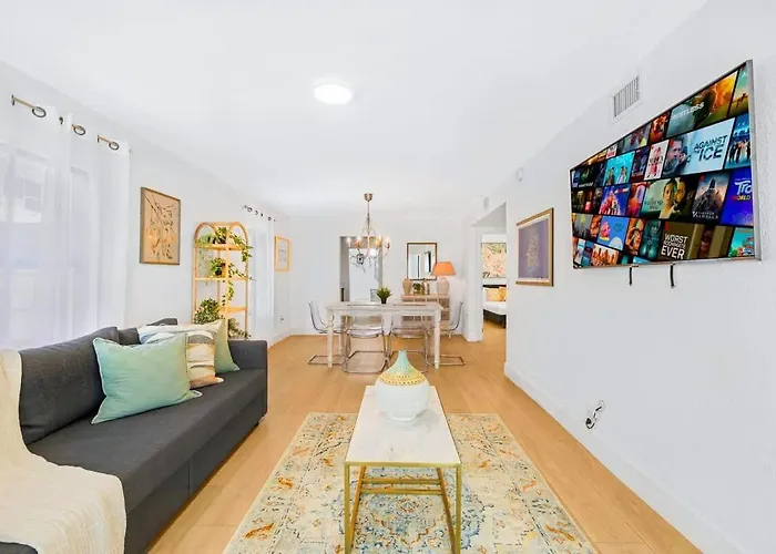 Villa 3Br Retreat With Pool And Fenced Yard - Near Wynwood Miami