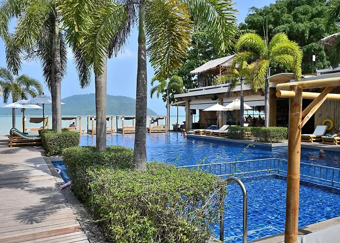 Tranquil 2-Bedroom Getaway - Celeena #870 Rawai
