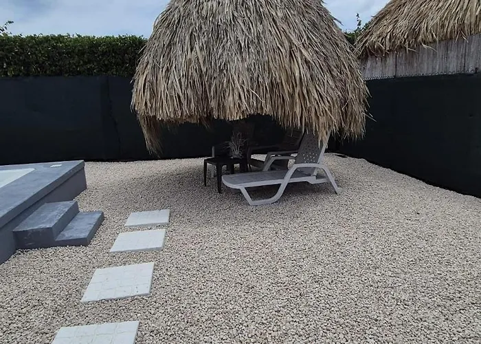 Wine Down Vacation Homes Willemstad