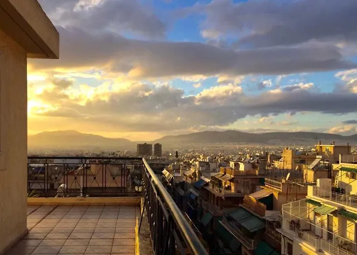 Top Floor Apt, View, 2Bd, Parking Athen