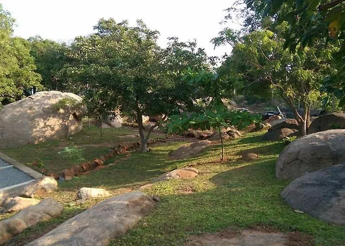 The Rock Tourist Resort Kirinda 