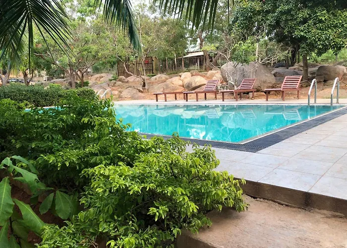 The Rock Tourist Resort Kirinda 