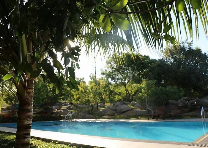 The Rock Tourist Resort Kirinda 
