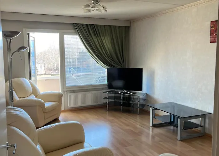 Tilava 2 Makuuhuoneen Asunto 77 M2 Laehellae Keskustaa Ilmainen Pysaekoeinti Hamina (Kymenlaakso)