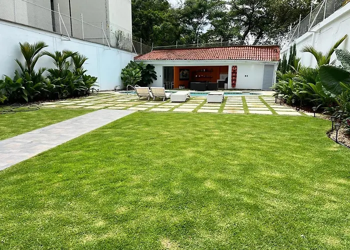 Villa Moderna Con Piscina Y Espacios Sociales Cali