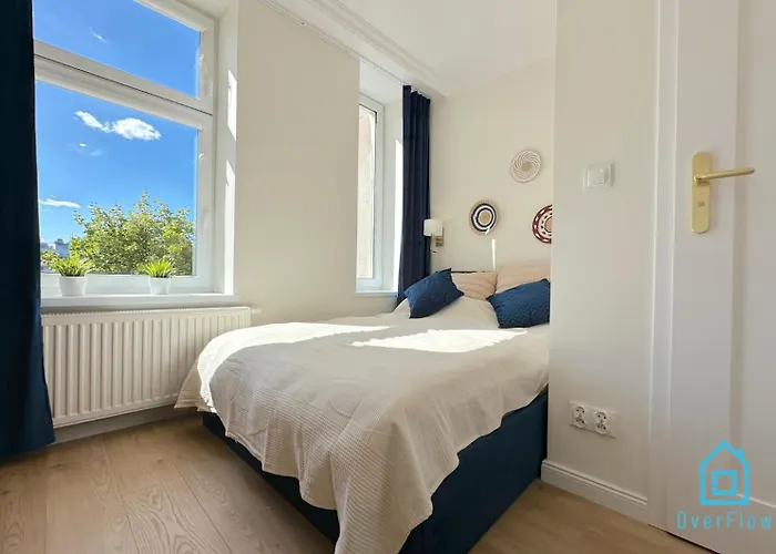 Seredino Navy Apartment- Modern Comfort In A Quiet Location, 5 Minutes To Gdansk Old Town & Seaside
