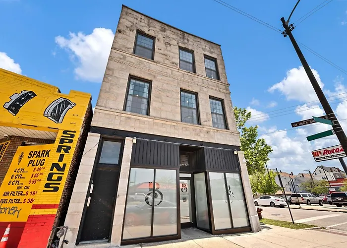 Modern, Spacious 3Br Apt Minutes To Downtown! Chicago