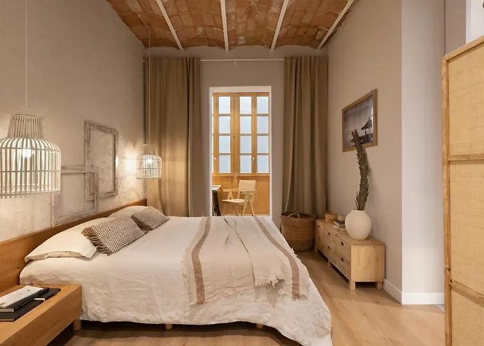 Malay - 3 Bedrooms In Eixample Dreta Barcelona