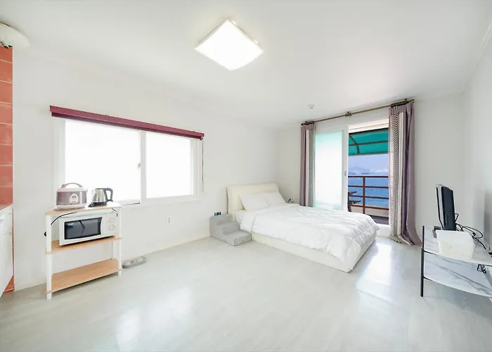 Yeosu Dream Green Pet-Friendly Pension