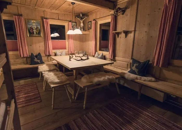 Jogglelerhof Comfortable Holiday Residence Finkenberg