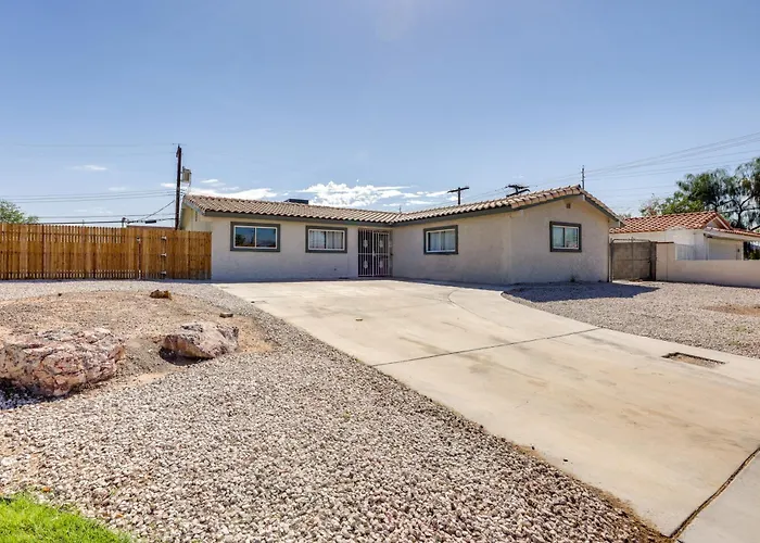 Pet-Friendly Las Vegas Home With Pool 2 Mi To Strip