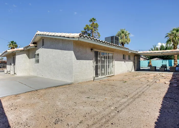 Pet-Friendly Las Vegas Home With Pool 2 Mi To Strip