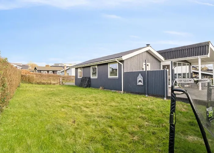 Holiday Home Gyrid - 150M From The Sea By Interhome Rønde