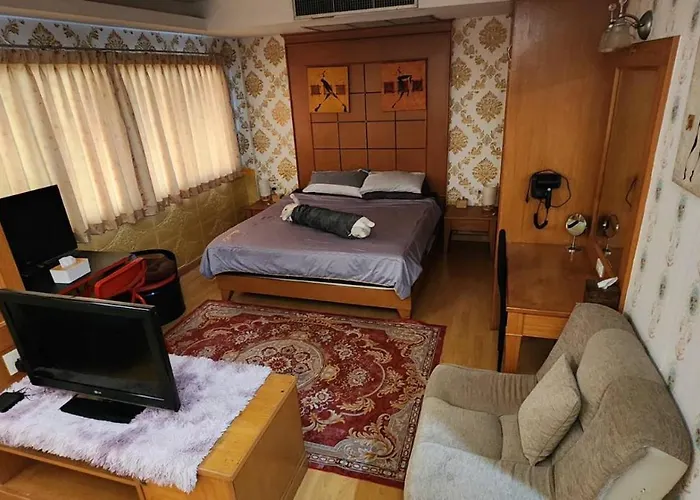 Jolly Guesthouse & Restaurant Pattaya