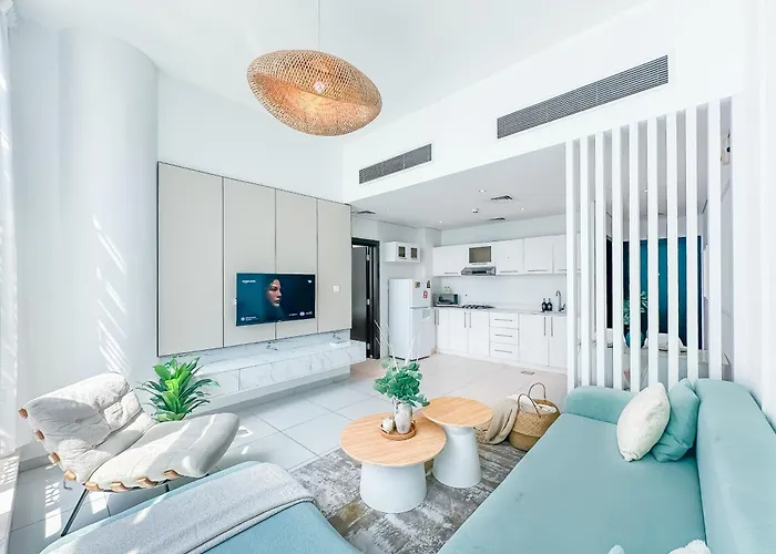 Amazing Roof Top Pool In Nice 1 Bhk Flat In Marina Dubai