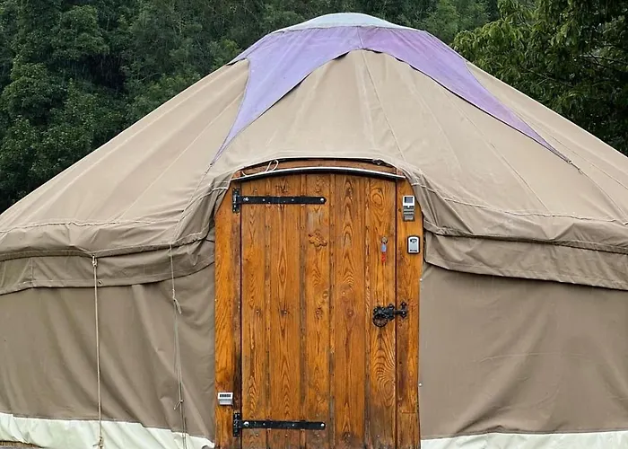 Villa Chestnut - Yurt Slane