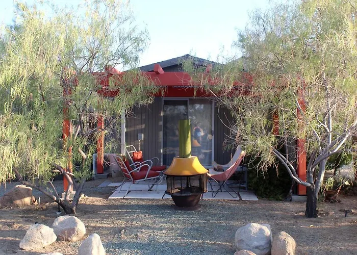 Beautifully Modern Cabin With 360-Degree Views Of Joshua Tree, California