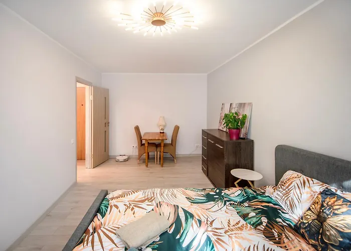 Urban Escape Kaunas - One Bedroom Apartment Kreves 16
