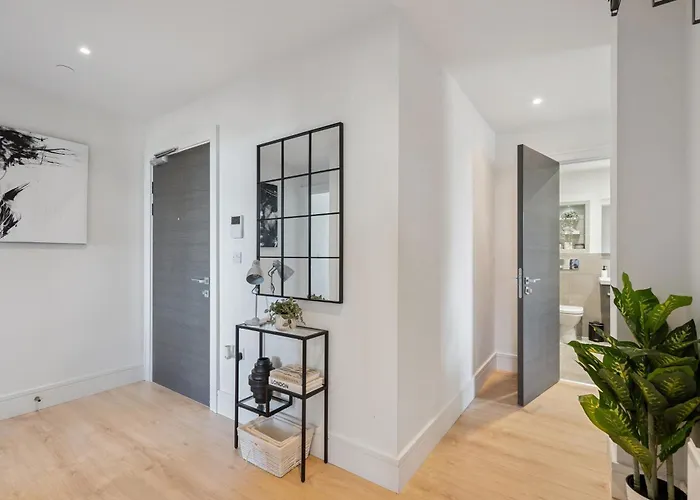 Luxury 3-Bed Apt In Wembley Park Upto 30 Percent Off London