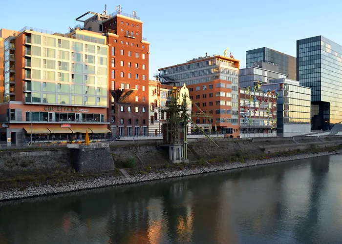 Hotel Courtyard By Marriott Duesseldorf Hafen