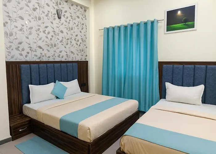Hotel Glasswood Mathura
