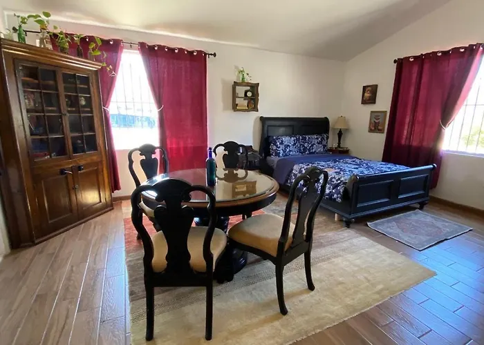 Guest Studio Near Businesses And Markets Ensenada