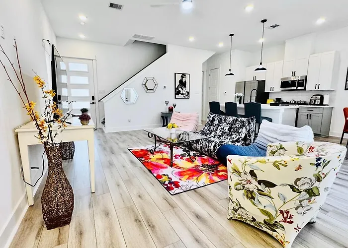 Villa Modern Getaway Near Downtown And Airport Houston