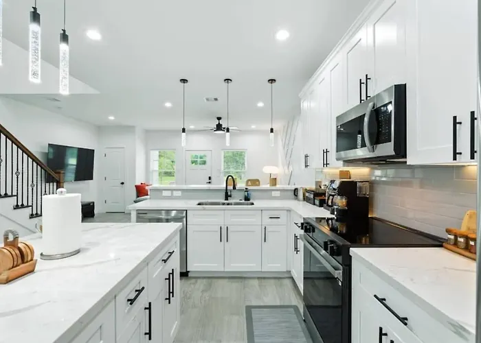 Houston Family Home With Gazebo, Fire Pit And Free Parking ,Near Downtown